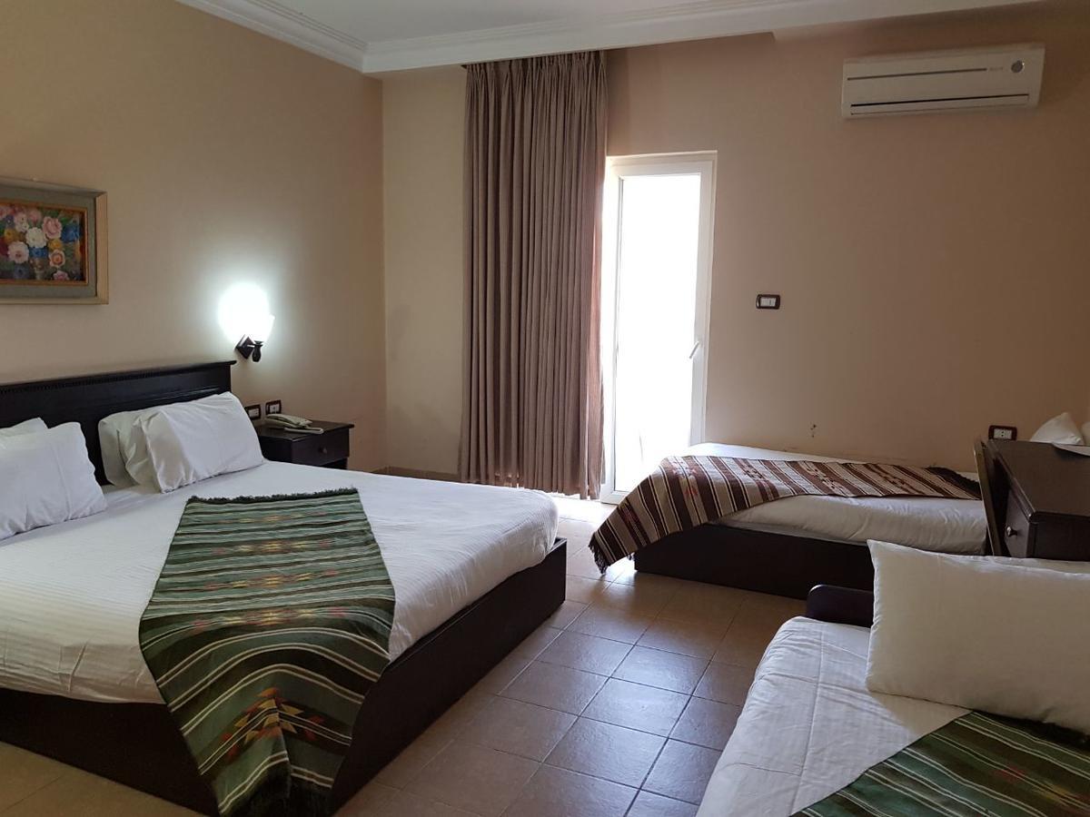 Delilah Hotel Madaba Buitenkant foto